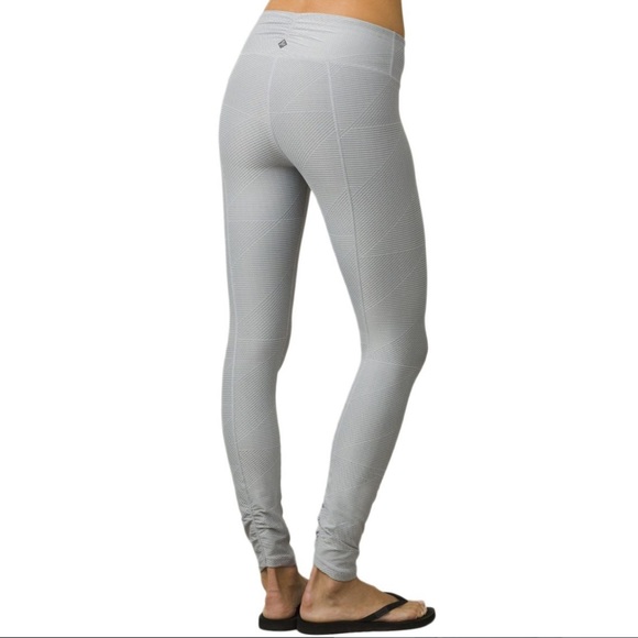 prAna Women’s Misty in Silver Jacquard Full Length Leggings - Picture 2 of 9